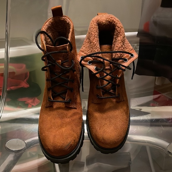 H&M Sherpa lined boots size 7 - Picture 3 of 3